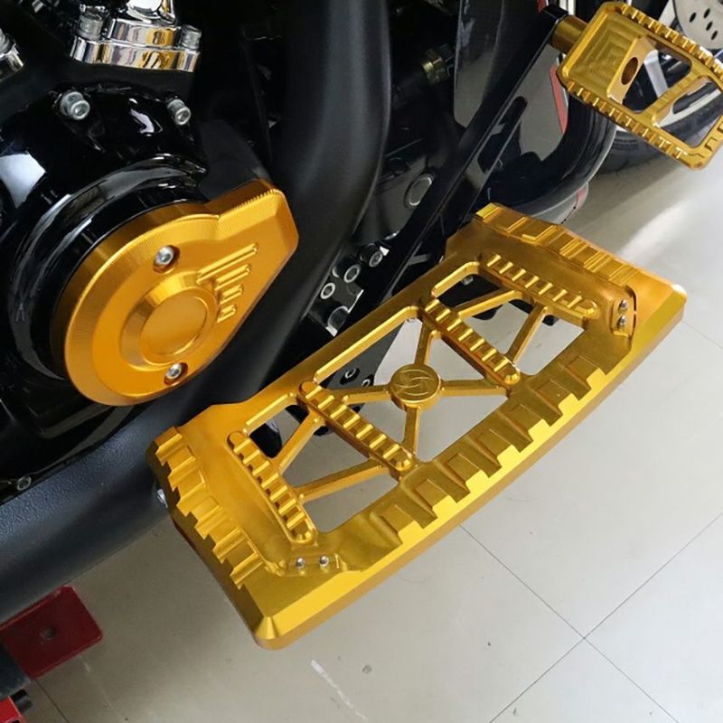 スピードラ アルミ削り出しフロアボード タイプ1 (ゴールド) 2024以降 ツーリング