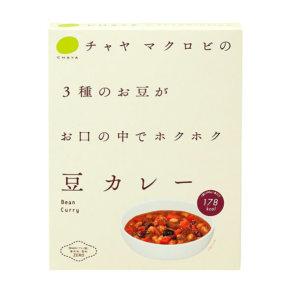※こちらの商品は、メール便（ネコポス）対応品です。2個以上の購入や他の商品と同梱の場合は、宅配便での配送となります。また、1個から宅配便を選択することも可能です。宅配便配送の場合は所定の送料がかかりますので、あらかじめご了承ください。 ▶メール便に関して、詳しくはこちら ★出荷日数目安 こちらの商品は、通常3〜4営業日で出荷となります。 商品名 チャヤマクロビ　豆カレー　200g　【CHAYAマクロビフーズ】 内容量 200g メーカー名 CHAYAマクロビフーズ 素材・原材料・成分 野菜(人参、かぼちゃ、れんこん)、昆布だし［昆布（国産）］、ローストオニオン、トマトペースト、金時豆、ココナッツミルク、ひよこ豆、大豆、てんさい糖、人参ペースト、かぼちゃペースト、オリーブ油、味噌、カレー粉、にんにくペースト、生姜ペースト、野菜ブイヨン、白菜エキス、発酵調味料、小麦粉、野菜エキス、酵母エキス、馬鈴薯でん粉、食塩、香辛料、醤油、米酢、（一部に小麦・大豆を含む） お召し上がり方 ・袋のまま熱湯の中に入れ、約5分間よく温めてください。 ・電子レンジの場合、中身を耐熱容器に移し替えてラップをかけて温めてください。(500Wで 2分、600Wで1分30秒) ※この商品はレトルトパウチ食品です。(1人前) ※開封時に手をきらないようご注意ください。 ※加熱後に開封して皿に移すときは、中身が熱くなっていますので十分にご注意ください。 ※ラップを取る際には、熱くなった具やソースがはねることがありますのでご注意ください。 ※開封後は、即日お召し上がりください。 ご注意 ●保存料を使用しておりませんので、開封後は早めにお召し上がりください。 ●卵、乳、小麦、そば、落花生、えび、かに、いか、オレンジ、牛肉、くるみ、さば、大豆、鶏肉、豚肉、バナナ、もも、やまいも、りんご、ゼラチン、ごま、カシューナッツを含む製品と共通設備で製造 しております。 その他 ◆栄養成分表示(1袋200gあたり)　 エネルギー　178kcal、たんぱく質　6.4g、脂質　5.2g、炭水化物　26.4g、ナトリウム　816mg、ショ糖　4.7g ◆アレルギー表示 小麦、大豆 原産国または製造国 日本 賞味期限 パッケージまたはラベルに記載 広告文責：株式会社健人　電話番号　048-252-3939 区分：セレクトフード サブカテゴリー：　食材・加工食品 > レトルト・缶詰 > カレー チャヤ マクロビオティックス チャヤ マクロビオティックスは、江戸時代から伝わる葉山の老舗料亭「日影茶屋」から誕生しました。国産有機玄米にこだわり、有機・特別栽培の野菜や、豆、海藻を使った料理を提供しています。肉・卵・乳製品・白砂糖・調味料(アミノ酸)を使わずにつくった、体にやさしく、見た目に楽しい料理をお届けします。 チャヤマクロビ　豆カレー　200g　【CHAYAマクロビフーズ】 ページトップへチャヤマクロビ　豆カレー　200g　【CHAYAマクロビフーズ】 「CHAYAマクロビフーズ　チャヤマクロビ　豆カレー　200g」は、金時豆・ひよこ豆・大豆の3種類のほっくり豆を使用した、植物性原料100％の豆カレーです。動物性原料(肉・卵・乳製品等)を使わず、ローストした玉ねぎの自然な旨みで、満足感のある味わいに仕上げました。温めるだけで手軽に食べられるレトルトタイプ。