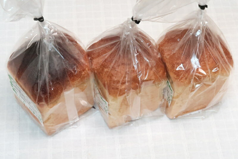 無肥料・自然栽培の原材料だけで作る自家製天然酵母の無添加食パン3斤 動物性原材料不使用 ヴィーガンの方にも【4/12(火)製造分】のサムネイル