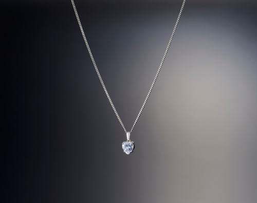 眩い輝き 大粒ハートキュービック磁気ネックレス 健康アクセサリー 磁気ネックレス 磁気アクセサリー 肩コリ 首コリ 母の日 誕生日 プレゼント ギフト おしゃれ 人気 2