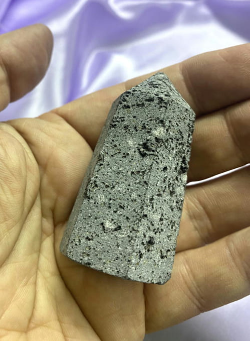 霊峰富士溶岩 ポイントパワー 天然石 原石 パワーストーン 溶岩 六角形 ポイント 溶岩石 ラバストーン パワースポット 富士山 富士山溶岩 大地 自然 パワー 開運インテリア 運気 魔除け 開運 金運 空間 浄化 スピリチュアル 誕生日 プレゼント ギフト グッズ おすすめ 人気