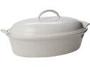 ■商品：　オーバル・キャセロール ■ブランド：　Le Creuset　ル・クルーゼ ■商品名：　Heritage Covered Oval Casserole ■商品型番： PG04053A-36 ■サイズ：　内寸約32×21.5×7.5(深さ)cm、蓋含めた高さ約17cm、取っ手含んだ全長約39cm ■容量：　4QT　（約3.8リットル） ■オーブン耐熱温度：　260℃ ■熱源：　ストーンウェアーですのでコンロ（直火）は不可です。　オーブン、電子レンジはOKです。 ■生産国：　Made in China ■商品特徴：　陶器製ル・クルーゼのだえん形キャセロールです。　“遺産”の意味である「Heritage」の名称のとおりクラシカル・ビンテージ調のデザインが魅力。　冷蔵庫から電子レンジ、またはオーブンへそのままどうぞ。　食洗機OKです。ル・クルーゼUSモデルのホワイトは、新色デューンにモデルチェンジとなったために絶版となってしまいました　 今ではシリコン系やストーンウェアー、エナメル・オン・スティールなどの一部のモデルのみ生産されています