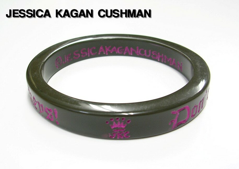 商品名　■　JKC [JESSICAKAGANCUSHMAN] [ジェシカケーガンクッシュマン] バングル [Don't make me release the flying monkeps!] Color　■ GRAY/PINK Size　■ H 1，2cm 内径 約6，7cm 状態　■　【新品】 　　　　　　多少の擦れはあると思います。　