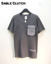 M【SABLE CLUTCH BDREMOVE POCKET MILITARY V NECK TEE SC22-010 Charcoal セーブルクラッチ ポケット ミリタリーVネックTシャツ】