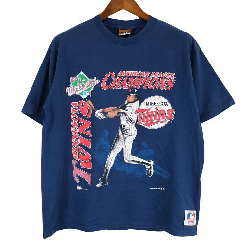 90年代 USA製 NUTMEG MLBミネソタ・ツインズ 半袖Tシャツ シングルステッチ スポーツ 野球 ネイビー (メンズ L) 中古 古着 O5213 90年代 USA製 NUTMEG MLBミネソタ・ツインズ 半袖Tシャツ シングルステッチ スポーツ 野球 ネイビー (メンズ L) 中古 古着 O5213