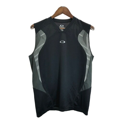 OAKLEY オークリー ワンポイントロゴ ノースリーブTシャツ ブラック(メンズ M)中古 古着 U2217 OAKLEY オークリー ワンポイントロゴ ノースリーブTシャツ ブラック(メンズ M)中古 古着 U2217