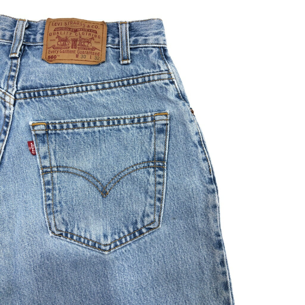 00年代 カナダ製 Levi's リーバイス 560 デニムパンツ ライトブルー(メンズ W30 L32)中古 古着 U8307