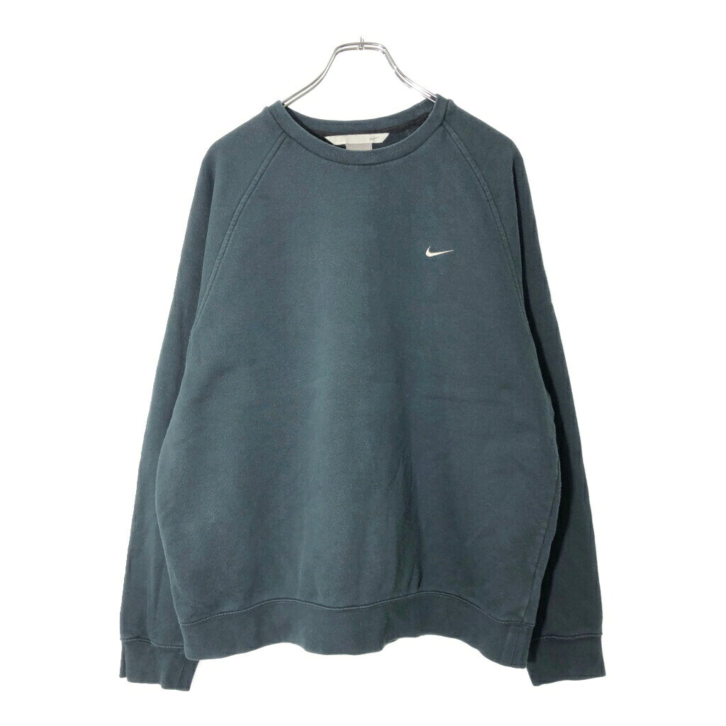 DESCRIPTION ブランドNIKE/ナイキ サイズ【サイズ】L【実寸】 着丈：約64cm身幅：約63cm裄丈：約80cm袖下丈：約54cm 主な素材表地 : コットン 色ブラック 仕様 00年代ラグランスリーブスポーツ 状態 特記事項：色褪せ 商品管理番号V9268 ABOUT ITEM商品撮影時の照明やお使いのモニター・ブラウザ等ご覧いただく環境により実物と商品画像の色が多少異なる場合がございます。全てアメリカからの輸入品ですがブランドやアイテムによりそれぞれサイズ感が異なります。生地の伸縮や厚み等、測定に多少の誤差が生じる場合がございますが、表記サイズと合わせまして実寸値を記載させていただいておりますので必ずご確認ください。新品や未使用品と記載があるもの以外は全て中古品ですので、程度は異なりますが使用感がございます。状態は慎重に確認し商品説明や画像により記載しておりますが、全てを記載することは中古品の特性上困難です。ご不明な点やご質問がございましたらお気軽にお問い合わせください。