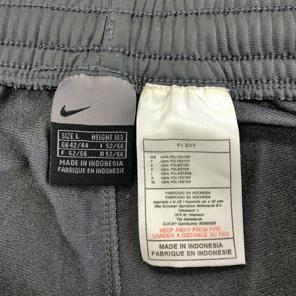 YAMAHISA USEDCLOTHINGSHOPの00年代 NIKE ナイキ トラックパンツ スポーツ グレー(メンズ L)中古 古着 V9544｜アングル3