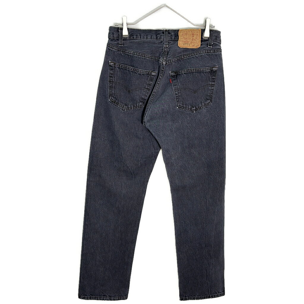 YAMAHISA USEDCLOTHINGSHOPの80年代 USA製 Levi's リーバイス 501 デニムパンツ 先染め ブラック(メンズ W33 L30)中古 古着 Y6643｜アングル2