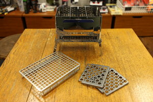 笑's コンパクト焚き火グリル B-6君 ステンレスメッシュグリル3点セット (B-6君本体・ハードロストル・ステンレスメッシュグリル) SHO-002-00+SHO-002-02+SHO-002-03通販格安セール情報 楽天 通販