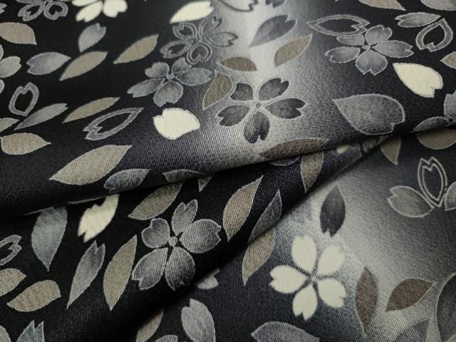 Kimono - 平和屋着物●上質な小紋　舞桜文　暈し染め　黒地　正絹　逸品　CABD7483ut