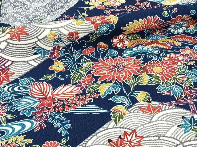 ■■■　サイズ　■■■ 身丈 158cm（肩から） 裄丈 65.5cm 袖丈 48cm　縫込み 3cm 袖幅 34.5cm 前幅 23cm 後幅 30cm 着物縫いこみ 内揚げ 0cm 裄 お袖側 約1cm　身頃側 約2cm ■■■　商品詳細　■■■ 【正絹】 状態は画像を添付しておりますので、そちらをご確認下さいますよう宜しくお願い致します。 大変上質な逸品になりますのでぜひお手入れをされてお召しになられてはいかがでしょうか。 お安く出品致しますので、是非この機会にいかがでしょうか？ ■■■　注意事項　■■■ ■モニター発色の具合により色合いが異なる場合がございます。 ■寸法は多少の誤差が生じる場合がございますのでご了承ください。 ■縫込みの長さが左右非対称の場合は短い部分を記載しております。 左右非対称であってもご返品・お値引き等の保証は出来かねますので、ご了承の上ご購入をお願い致します。 ■シミ等のチェックには注意を払っておりますが、見落としがある場合もございますし、個人の見解も様々ですので神経質な方のご購入はお控えください。 ■箪笥に入っておりました着物や帯なので畳みシワや匂いがあるものもございます。 ■お休みは基本的に土日祝となりますが、その他臨時でお休みする場合がございますのでご了承ください。 ■商品の発送は平日のみの発送となります。 ■夜間と土曜、日曜日はお問い合わせの回答が遅れる場合がございます。 ■当店では、お直し、紋入れ、お手入れ等は承っておりません。 ■生地の状態（ヤケ、経年劣化等）によってはサイズ直しが出来ない場合がございます。 その点もどうかご了承のうえ、ご購入をお願いいたします。 ■弊社で取り扱う商品は一点ものにつき、時期や在庫状況に応じて金額が変更となる場合がございます。 ■検針は行っておりません。予めご了承いただきますようお願いいたします。 ■【洗える着物】と記載のある商品におきましては、商品お届け後に洗濯を行ってしまってからのご返品にはご対応しかねます。 念の為、専門店でのお手入れをお願いいたします。 ■着物のサイズ目安は下記を参考ください↓ ＜女性着物＞　お端折り次第で＋5cm　−1cmが着用可能サイズ 　例）身丈170cmの場合、身長160cm〜175cm ＜男性着物＞　身丈＋約25cm〜27cm程が適応身長 　例）身丈155cmの場合、身長180〜182cm