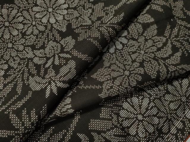 平和屋着物●本場大島紬　7マルキ　短冊重ね花唐草文　正絹　逸品　未使用　CAAW7829yc 平和屋着物○本場大島紬 7マルキ 短冊重ね花唐草文 正絹 逸品 未