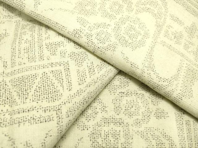 平和屋着物●本場結城紬　重要無形文化財　100亀甲　流水草花文　正絹　逸品　DAAT1456tw