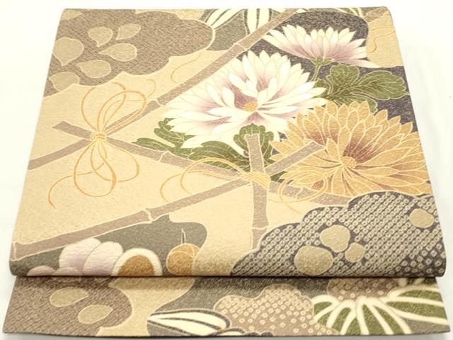 平和屋の平和屋着物●全通柄袋帯　雲取り草花文　金通し地　正絹　逸品　DAAZ3415ob｜アングル2