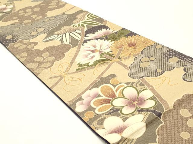 平和屋の平和屋着物●全通柄袋帯　雲取り草花文　金通し地　正絹　逸品　DAAZ3415ob｜アングル3