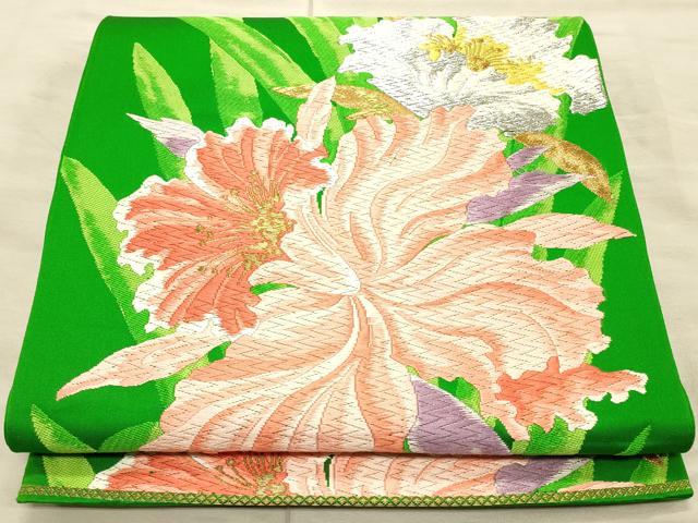 ■■■　サイズ　■■■ 長さ 428cm 幅 30cm程 ■■■　商品詳細　■■■ 【正絹・芯なし・関西仕立て】 詳細に関しましては、画像をご確認ください。 大変上質な逸品になります。 お安く出品致しますので、是非この機会にいかがでしょうか？ ■■■　注意事項　■■■ ■モニター発色の具合により色合いが異なる場合がございます。 ■寸法は多少の誤差が生じる場合がございますのでご了承ください。 ■縫込みの長さが左右非対称の場合は短い部分を記載しております。 左右非対称であってもご返品・お値引き等の保証は出来かねますので、ご了承の上ご購入をお願い致します。 ■シミ等のチェックには注意を払っておりますが、見落としがある場合もございますし、個人の見解も様々ですので神経質な方のご購入はお控えください。 ■箪笥に入っておりました着物や帯なので畳みシワや匂いがあるものもございます。 ■お休みは基本的に土日祝となりますが、その他臨時でお休みする場合がございますのでご了承ください。 ■商品の発送は平日のみの発送となります。 ■夜間と土曜、日曜日はお問い合わせの回答が遅れる場合がございます。 ■当店では、お直し、紋入れ、お手入れ等は承っておりません。 ■生地の状態（ヤケ、経年劣化等）によってはサイズ直しが出来ない場合がございます。 その点もどうかご了承のうえ、ご購入をお願いいたします。 ■弊社で取り扱う商品は一点ものにつき、時期や在庫状況に応じて金額が変更となる場合がございます。 ■検針は行っておりません。予めご了承いただきますようお願いいたします。 ■【洗える着物】と記載のある商品におきましては、商品お届け後に洗濯を行ってしまってからのご返品にはご対応しかねます。 念の為、専門店でのお手入れをお願いいたします。 ■着物のサイズ目安は下記を参考ください↓ ＜女性着物＞　お端折り次第で＋5cm　−1cmが着用可能サイズ 　例）身丈170cmの場合、身長160cm〜175cm ＜男性着物＞　身丈＋約25cm〜27cm程が適応身長 　例）身丈155cmの場合、身長180〜182cm