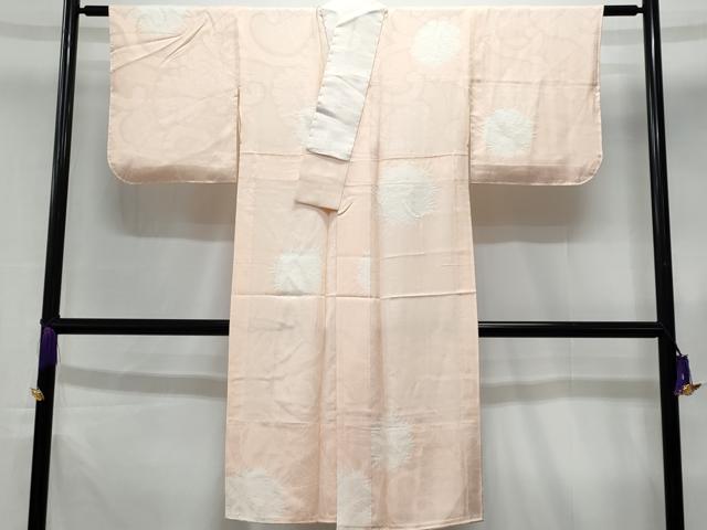 ■■■　サイズ　■■■ 身丈 120.5cm（肩から） 裄丈 62cm 袖丈 43cm　縫込み 4.5cm 袖幅 32cm 前幅 26.5cm 後幅 30.5cm 着物縫いこみ 内揚げ 5cm 裄 お袖側 約1cm　身頃側 約2.5cm ■■■　商品詳細　■■■ 【正絹】 状態は画像を添付しておりますので、そちらをご確認下さいますよう宜しくお願い致します。 大変上質な逸品になります。 お安く出品致