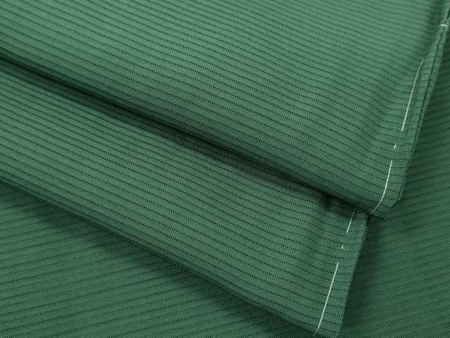 ■■■　サイズ　■■■ 身丈 156.5cm（肩から） 裄丈 68.5cm 袖丈 47.5cm　縫込み 3.5cm 袖幅 34cm 前幅 26.5cm 後幅 33cm 着物縫いこみ 内揚げ 0cm 裄 お袖側 約2cm　身頃側 約0cm ■■■　商品詳細　■■■ 【正絹・一つ紋・未使用】 状態は特に目立ったシミ汚れなどもなく大変良い状態です。 大変上質な逸品になります。 お安く出品致しますので、是非この機会にいかがでしょうか？ ■■■　注意事項　■■■ ■モニター発色の具合により色合いが異なる場合がございます。 ■寸法は多少の誤差が生じる場合がございますのでご了承ください。 ■縫込みの長さが左右非対称の場合は短い部分を記載しております。 左右非対称であってもご返品・お値引き等の保証は出来かねますので、ご了承の上ご購入をお願い致します。 ■シミ等のチェックには注意を払っておりますが、見落としがある場合もございますし、個人の見解も様々ですので神経質な方のご購入はお控えください。 ■箪笥に入っておりました着物や帯なので畳みシワや匂いがあるものもございます。 ■お休みは基本的に土日祝となりますが、その他臨時でお休みする場合がございますのでご了承ください。 ■商品の発送は平日のみの発送となります。 ■夜間と土曜、日曜日はお問い合わせの回答が遅れる場合がございます。 ■当店では、お直し、紋入れ、お手入れ等は承っておりません。 ■生地の状態（ヤケ、経年劣化等）によってはサイズ直しが出来ない場合がございます。 その点もどうかご了承のうえ、ご購入をお願いいたします。 ■弊社で取り扱う商品は一点ものにつき、時期や在庫状況に応じて金額が変更となる場合がございます。 ■検針は行っておりません。予めご了承いただきますようお願いいたします。 ■【洗える着物】と記載のある商品におきましては、商品お届け後に洗濯を行ってしまってからのご返品にはご対応しかねます。 念の為、専門店でのお手入れをお願いいたします。 ■写真に写っている物が全てになります。それ以外の付属品はございませんのでご了承ください。 ■状態に関する写真につきましては、掲載可能な写真枚数に限りがあるため、各箇所につき1枚参考画像を掲載しております。 ■着物のサイズ目安は下記を参考ください↓ ＜女性着物＞　お端折り次第で＋5cm　－1cmが着用可能サイズ 　例）身丈170cmの場合、身長160cm～175cm ＜男性着物＞　身丈＋約25cm～27cm程が適応身長 　例）身丈155cmの場合、身長180～182cm