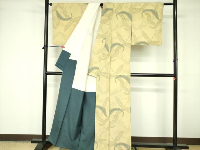 平和屋の平和屋着物■上質な紬 舞葉文 正絹 逸品 DABE1905op｜アングル3