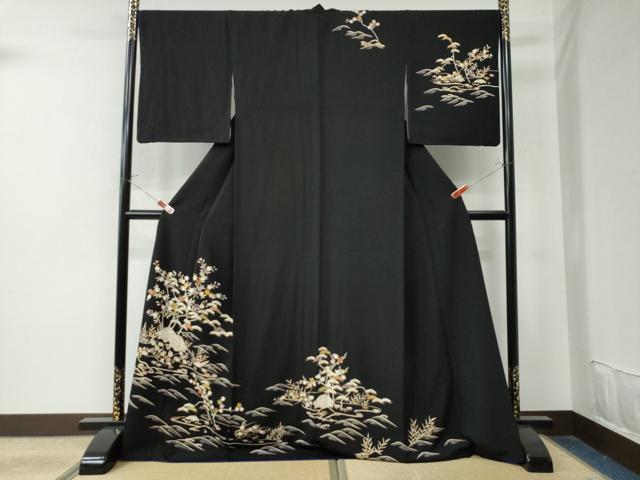 平和屋着物●訪問着　御所解松竹梅花文　黒地　金彩　正絹　逸品　CAAU2098ycのサムネイル