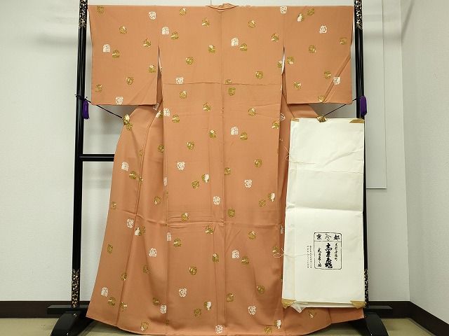 平和屋本店■極上　銀座　志ま亀　小紋　兎　草花文　赤朽葉色地　たとう紙付き　逸品　CZAA0957s4のサムネイル