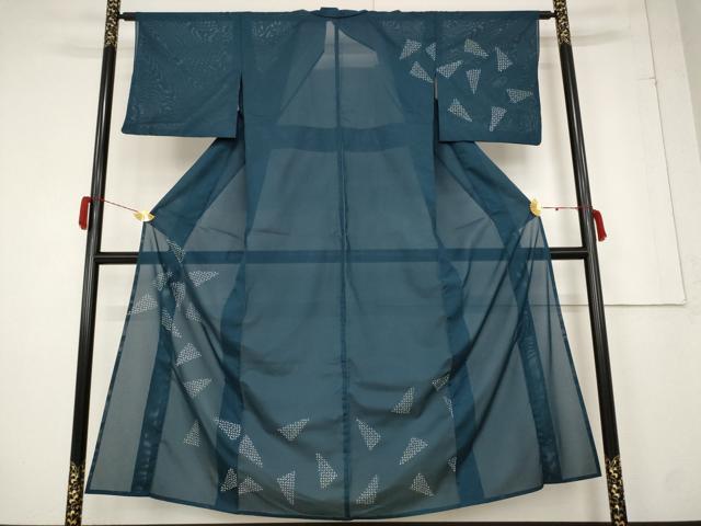 ■■■　サイズ　■■■ 身丈 150cm（肩から） 裄丈 62cm 袖丈 45cm　縫込み 3.5cm 袖幅 32cm 前幅 24cm 後幅 29cm 着物縫いこみ 内揚げ 5cm 裄 お袖側 約2cm　身頃側 約3cm ■■■　商品詳細　...