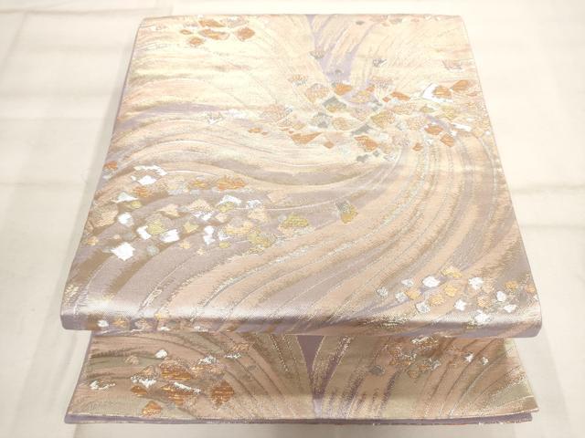 ■■■　サイズ　■■■ 長さ 432cm 幅 30cm程 ■■■　商品詳細　■■■ 【正絹】 詳細に関しましては、画像をご確認ください。 大変上質な逸品になります。 お安く出品致しますので、是非この機会にいかがでしょうか？ ※汚れ等に関しましては、着用時には見えない部分になるかと思いますのであまり気にならずお召になれるかと思います。 ■■■　注意事項　■■■ ■モニター発色の具合により色合いが異なる場合がございます。 ■寸法は多少の誤差が生じる場合がございますのでご了承ください。 ■縫込みの長さが左右非対称の場合は短い部分を記載しております。 左右非対称であってもご返品・お値引き等の保証は出来かねますので、ご了承の上ご購入をお願い致します。 ■シミ等のチェックには注意を払っておりますが、見落としがある場合もございますし、個人の見解も様々ですので神経質な方のご購入はお控えください。 ■箪笥に入っておりました着物や帯なので畳みシワや匂いがあるものもございます。 ■お休みは基本的に土日祝となりますが、その他臨時でお休みする場合がございますのでご了承ください。 ■商品の発送は平日のみの発送となります。 ■夜間と土曜、日曜日はお問い合わせの回答が遅れる場合がございます。 ■当店では、お直し、紋入れ、お手入れ等は承っておりません。 ■生地の状態（ヤケ、経年劣化等）によってはサイズ直しが出来ない場合がございます。 その点もどうかご了承のうえ、ご購入をお願いいたします。 ■弊社で取り扱う商品は一点ものにつき、時期や在庫状況に応じて金額が変更となる場合がございます。 ■検針は行っておりません。予めご了承いただきますようお願いいたします。 ■【洗える着物】と記載のある商品におきましては、商品お届け後に洗濯を行ってしまってからのご返品にはご対応しかねます。 念の為、専門店でのお手入れをお願いいたします。 ■着物のサイズ目安は下記を参考ください↓ ＜女性着物＞　お端折り次第で＋5cm　−1cmが着用可能サイズ 　例）身丈170cmの場合、身長160cm〜175cm ＜男性着物＞　身丈＋約25cm〜27cm程が適応身長 　例）身丈155cmの場合、身長180〜182cm