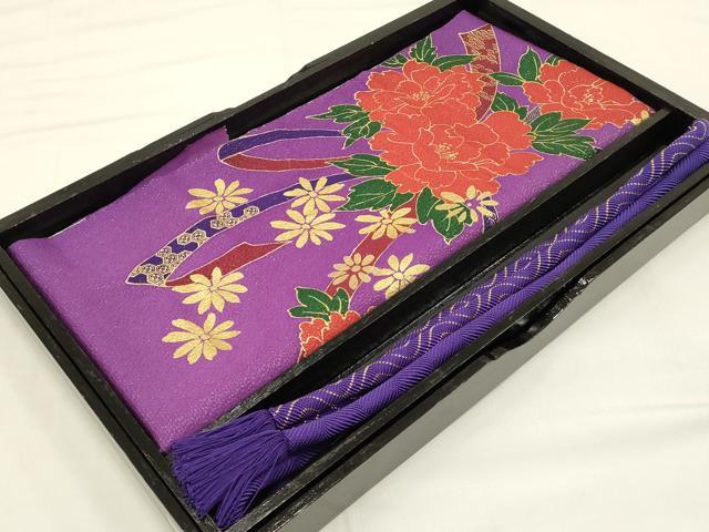 平和屋本店●和装小物　帯締め・帯揚げセット　振袖用　丸ぐけ　熨斗花文　金糸　金彩　金通し地　撚り房　正絹　逸品　AABD4001ay