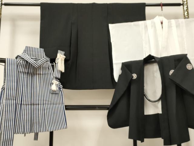 平和屋着物[]七五三　男の子　着物・黒紋付羽織・長襦袢(単衣)・行灯袴・小物セット　箱付き　DABA3555ma