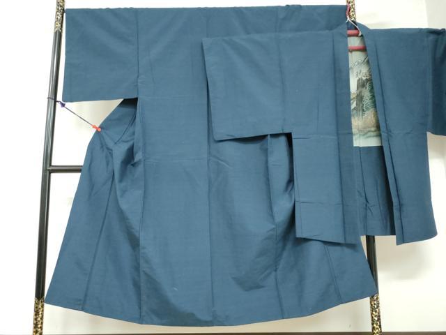 ■■■　サイズ　■■■ 【着物】 身丈 144cm（肩から） 裄丈 68cm 袖丈 50cm　縫込み 3cm 袖幅 34.5cm 前幅 25cm 後幅 30cm 着物縫いこみ 内揚げ 4cm 裄 お袖側 約2cm　身頃側 約2cm 【羽織】 身丈 94.5cm（肩から） 裄丈 69cm 袖丈 50cm　縫込み 2cm 袖幅 35.5cm 前幅 18.5cm 後幅 30cm 裄 お袖側 約2cm　身頃側 約2cm ■■■　商品詳細　■■■ 【正絹】 着物の状態は特に目立ったシミ汚れなどもなく大変良い状態です。 羽織の状態は接写画像のように羽裏に薄い汚れがございますが その他特に目立ったシミ汚れなどもなく大変良い状態です。 大変上質な逸品になります。 お安く出品致しますので、是非この機会にいかがでしょうか？ ■■■　注意事項　■■■ ■モニター発色の具合により色合いが異なる場合がございます。 ■寸法は多少の誤差が生じる場合がございますのでご了承ください。 ■縫込みの長さが左右非対称の場合は短い部分を記載しております。 左右非対称であってもご返品・お値引き等の保証は出来かねますので、ご了承の上ご購入をお願い致します。 ■シミ等のチェックには注意を払っておりますが、見落としがある場合もございますし、個人の見解も様々ですので神経質な方のご購入はお控えください。 ■箪笥に入っておりました着物や帯なので畳みシワや匂いがあるものもございます。 ■お休みは基本的に土日祝となりますが、その他臨時でお休みする場合がございますのでご了承ください。 ■商品の発送は平日のみの発送となります。 ■夜間と土曜、日曜日はお問い合わせの回答が遅れる場合がございます。 ■当店では、お直し、紋入れ、お手入れ等は承っておりません。 ■生地の状態（ヤケ、経年劣化等）によってはサイズ直しが出来ない場合がございます。 その点もどうかご了承のうえ、ご購入をお願いいたします。 ■弊社で取り扱う商品は一点ものにつき、時期や在庫状況に応じて金額が変更となる場合がございます。 ■検針は行っておりません。予めご了承いただきますようお願いいたします。 ■【洗える着物】と記載のある商品におきましては、商品お届け後に洗濯を行ってしまってからのご返品にはご対応しかねます。 念の為、専門店でのお手入れをお願いいたします。 ■着物のサイズ目安は下記を参考ください↓ ＜女性着物＞　お端折り次第で＋5cm　−1cmが着用可能サイズ 　例）身丈170cmの場合、身長160cm〜175cm ＜男性着物＞　身丈＋約25cm〜27cm程が適応身長 　例）身丈155cmの場合、身長180〜182cm