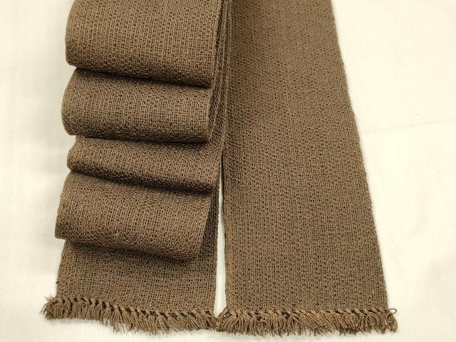 ■■■　サイズ　■■■ 長さ 392cm 幅 9cm程 ■■■　商品詳細　■■■ 【正絹】 状態は接写画像のように胴回り・裏地に薄い汚れがございますが その他特に目立ったシミ汚れなどもなく大変良い状態です。 大変上質な逸品になります。 お安く出品致しますので、是非この機会にいかがでしょうか？ ■■■　注意事項　■■■ ■モニター発色の具合により色合いが異なる場合がございます。 ■寸法は多少の誤差が生じる場合がございますのでご了承ください。 ■縫込みの長さが左右非対称の場合は短い部分を記載しております。 左右非対称であってもご返品・お値引き等の保証は出来かねますので、ご了承の上ご購入をお願い致します。 ■シミ等のチェックには注意を払っておりますが、見落としがある場合もございますし、個人の見解も様々ですので神経質な方のご購入はお控えください。 ■箪笥に入っておりました着物や帯なので畳みシワや匂いがあるものもございます。 ■お休みは基本的に土日祝となりますが、その他臨時でお休みする場合がございますのでご了承ください。 ■商品の発送は平日のみの発送となります。 ■夜間と土曜、日曜日はお問い合わせの回答が遅れる場合がございます。 ■当店では、お直し、紋入れ、お手入れ等は承っておりません。 ■生地の状態（ヤケ、経年劣化等）によってはサイズ直しが出来ない場合がございます。 その点もどうかご了承のうえ、ご購入をお願いいたします。 ■弊社で取り扱う商品は一点ものにつき、時期や在庫状況に応じて金額が変更となる場合がございます。 ■検針は行っておりません。予めご了承いただきますようお願いいたします。 ■【洗える着物】と記載のある商品におきましては、商品お届け後に洗濯を行ってしまってからのご返品にはご対応しかねます。 念の為、専門店でのお手入れをお願いいたします。 ■着物のサイズ目安は下記を参考ください↓ ＜女性着物＞　お端折り次第で＋5cm　−1cmが着用可能サイズ 　例）身丈170cmの場合、身長160cm〜175cm ＜男性着物＞　身丈＋約25cm〜27cm程が適応身長 　例）身丈155cmの場合、身長180〜182cm