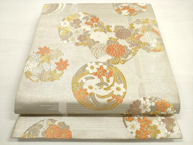 ■■■　サイズ　■■■ 長さ 446cm 幅 31cm程 ■■■　商品詳細　■■■ 【正絹】 詳細に関しましては、画像をご確認ください。 大変上質な逸品になります。 お安く出品致しますので、是非この機会にいかがでしょうか？ ■■■　注意事項　■■■ ■モニター発色の具合により色合いが異なる場合がございます。 ■寸法は多少の誤差が生じる場合がございますのでご了承ください。 ■縫込みの長さが左右非対称の場合は短い部分を記載しております。 左右非対称であってもご返品・お値引き等の保証は出来かねますので、ご了承の上ご購入をお願い致します。 ■シミ等のチェックには注意を払っておりますが、見落としがある場合もございますし、個人の見解も様々ですので神経質な方のご購入はお控えください。 ■箪笥に入っておりました着物や帯なので畳みシワや匂いがあるものもございます。 ■お休みは基本的に土日祝となりますが、その他臨時でお休みする場合がございますのでご了承ください。 ■商品の発送は平日のみの発送となります。 ■夜間と土曜、日曜日はお問い合わせの回答が遅れる場合がございます。 ■当店では、お直し、紋入れ、お手入れ等は承っておりません。 ■生地の状態（ヤケ、経年劣化等）によってはサイズ直しが出来ない場合がございます。 その点もどうかご了承のうえ、ご購入をお願いいたします。 ■弊社で取り扱う商品は一点ものにつき、時期や在庫状況に応じて金額が変更となる場合がございます。 ■検針は行っておりません。予めご了承いただきますようお願いいたします。 ■【洗える着物】と記載のある商品におきましては、商品お届け後に洗濯を行ってしまってからのご返品にはご対応しかねます。 念の為、専門店でのお手入れをお願いいたします。 ■着物のサイズ目安は下記を参考ください↓ ＜女性着物＞　お端折り次第で＋5cm　−1cmが着用可能サイズ 　例）身丈170cmの場合、身長160cm〜175cm ＜男性着物＞　身丈＋約25cm〜27cm程が適応身長 　例）身丈155cmの場合、身長180〜182cm