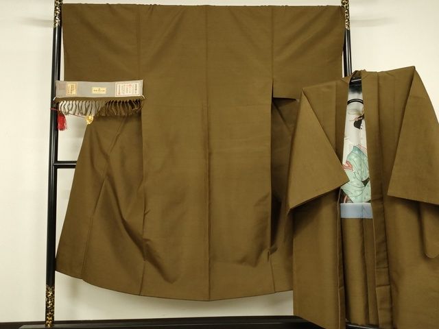 平和屋本店■極上 石川県指定無形文化財 牛首紬 白山工房 手織り 男性 アンサンブル 色無地 黒茶色 証紙付 正絹 逸品 KAAA1758kk5