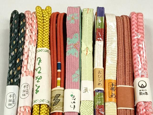 平和屋の平和屋着物●和装小物　帯締め10本セット　高麗組　冠組　金糸　鈴乃屋扱い　逸品　未使用　CABK4915qe｜アングル2