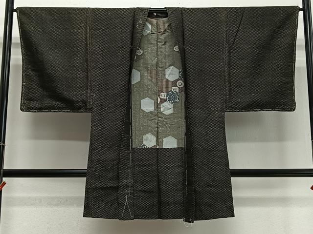 平和屋着物∞男性　長羽織　紬地　絣文様　黒地　正絹　逸品　CABD4609ua