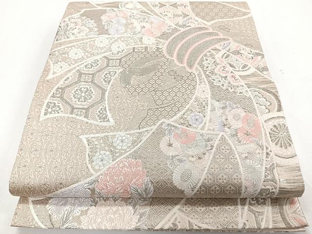 ■■■　サイズ　■■■ 長さ 416cm 幅 30cm程 ■■■　商品詳細　■■■ 【正絹】 詳細に関しましては、画像をご確認ください。 大変上質な逸品になります。 お安く出品致しますので、是非この機会にいかがでしょうか？ ※汚れ等に関しましては、着用時には見えない部分になるかと思いますのであまり気にならずお召になれるかと思います。 ■■■　注意事項　■■■ ■モニター発色の具合により色合いが異なる場合がございます。 ■寸法は多少の誤差が生じる場合がございますのでご了承ください。 ■縫込みの長さが左右非対称の場合は短い部分を記載しております。 左右非対称であってもご返品・お値引き等の保証は出来かねますので、ご了承の上ご購入をお願い致します。 ■シミ等のチェックには注意を払っておりますが、見落としがある場合もございますし、個人の見解も様々ですので神経質な方のご購入はお控えください。 ■箪笥に入っておりました着物や帯なので畳みシワや匂いがあるものもございます。 ■お休みは基本的に土日祝となりますが、その他臨時でお休みする場合がございますのでご了承ください。 ■商品の発送は平日のみの発送となります。 ■夜間と土曜、日曜日はお問い合わせの回答が遅れる場合がございます。 ■当店では、お直し、紋入れ、お手入れ等は承っておりません。 ■生地の状態（ヤケ、経年劣化等）によってはサイズ直しが出来ない場合がございます。 その点もどうかご了承のうえ、ご購入をお願いいたします。 ■弊社で取り扱う商品は一点ものにつき、時期や在庫状況に応じて金額が変更となる場合がございます。 ■検針は行っておりません。予めご了承いただきますようお願いいたします。 ■【洗える着物】と記載のある商品におきましては、商品お届け後に洗濯を行ってしまってからのご返品にはご対応しかねます。 念の為、専門店でのお手入れをお願いいたします。 ■着物のサイズ目安は下記を参考ください↓ ＜女性着物＞　お端折り次第で＋5cm　−1cmが着用可能サイズ 　例）身丈170cmの場合、身長160cm〜175cm ＜男性着物＞　身丈＋約25cm〜27cm程が適応身長 　例）身丈155cmの場合、身長180〜182cm