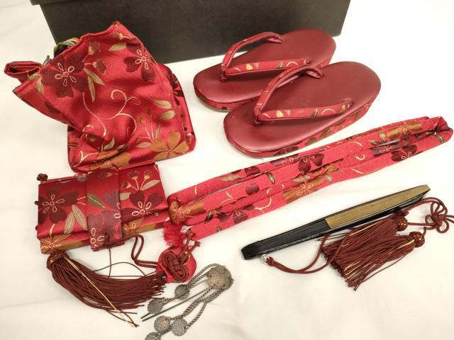 平和屋本店∵七五三　女の子　和装小物セット　舞桜文　金彩　箱付き　逸品　AABJ5370ja