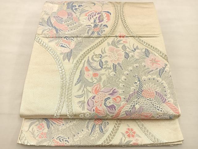 ■■■　サイズ　■■■ 長さ 424cm 幅 31cm程 ■■■　商品詳細　■■■ 【正絹・芯なし】 詳細に関しましては、画像をご確認ください。 大変上質な逸品になります。 お安く出品致しますので、是非この機会にいかがでしょうか？ ※汚れ等に関しましては、着用時には見えない部分になるかと思いますのであまり気にならずお召になれるかと思います。 ※若干たたみシワがございます。 ■■■　注意事項　■■■ ■モニター発色の具合により色合いが異なる場合がございます。 ■寸法は多少の誤差が生じる場合がございますのでご了承ください。 ■縫込みの長さが左右非対称の場合は短い部分を記載しております。 左右非対称であってもご返品・お値引き等の保証は出来かねますので、ご了承の上ご購入をお願い致します。 ■シミ等のチェックには注意を払っておりますが、見落としがある場合もございますし、個人の見解も様々ですので神経質な方のご購入はお控えください。 ■箪笥に入っておりました着物や帯なので畳みシワや匂いがあるものもございます。 ■お休みは基本的に土日祝となりますが、その他臨時でお休みする場合がございますのでご了承ください。 ■商品の発送は平日のみの発送となります。 ■夜間と土曜、日曜日はお問い合わせの回答が遅れる場合がございます。 ■当店では、お直し、紋入れ、お手入れ等は承っておりません。 ■生地の状態（ヤケ、経年劣化等）によってはサイズ直しが出来ない場合がございます。 その点もどうかご了承のうえ、ご購入をお願いいたします。 ■弊社で取り扱う商品は一点ものにつき、時期や在庫状況に応じて金額が変更となる場合がございます。 ■検針は行っておりません。予めご了承いただきますようお願いいたします。 ■【洗える着物】と記載のある商品におきましては、商品お届け後に洗濯を行ってしまってからのご返品にはご対応しかねます。 念の為、専門店でのお手入れをお願いいたします。 ■着物のサイズ目安は下記を参考ください↓ ＜女性着物＞　お端折り次第で＋5cm　−1cmが着用可能サイズ 　例）身丈170cmの場合、身長160cm〜175cm ＜男性着物＞　身丈＋約25cm〜27cm程が適応身長 　例）身丈155cmの場合、身長180〜182cm