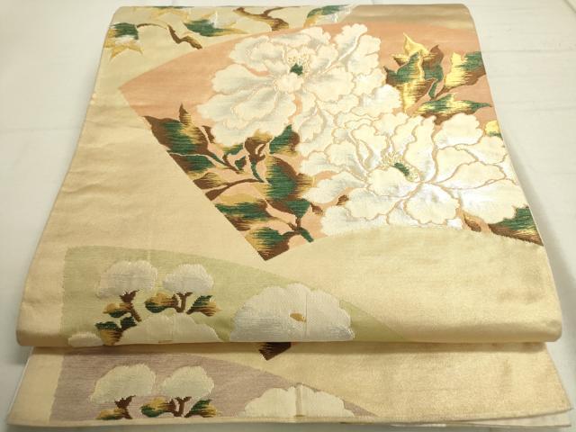 ■■■　サイズ　■■■ 長さ 452cm 幅 30.5cm程 ■■■　商品詳細　■■■ 【正絹・芯なし】 詳細に関しましては、画像をご確認ください。 大変上質な逸品になります。 お安く出品致しますので、是非この機会にいかがでしょうか？ ■■■　注意事項　■■■ ■モニター発色の具合により色合いが異なる場合がございます。 ■寸法は多少の誤差が生じる場合がございますのでご了承ください。 ■縫込みの長さが左右非対称の場合は短い部分を記載しております。 左右非対称であってもご返品・お値引き等の保証は出来かねますので、ご了承の上ご購入をお願い致します。 ■シミ等のチェックには注意を払っておりますが、見落としがある場合もございますし、個人の見解も様々ですので神経質な方のご購入はお控えください。 ■箪笥に入っておりました着物や帯なので畳みシワや匂いがあるものもございます。 ■お休みは基本的に土日祝となりますが、その他臨時でお休みする場合がございますのでご了承ください。 ■商品の発送は平日のみの発送となります。 ■夜間と土曜、日曜日はお問い合わせの回答が遅れる場合がございます。 ■当店では、お直し、紋入れ、お手入れ等は承っておりません。 ■生地の状態（ヤケ、経年劣化等）によってはサイズ直しが出来ない場合がございます。 その点もどうかご了承のうえ、ご購入をお願いいたします。 ■弊社で取り扱う商品は一点ものにつき、時期や在庫状況に応じて金額が変更となる場合がございます。 ■検針は行っておりません。予めご了承いただきますようお願いいたします。 ■【洗える着物】と記載のある商品におきましては、商品お届け後に洗濯を行ってしまってからのご返品にはご対応しかねます。 念の為、専門店でのお手入れをお願いいたします。 ■着物のサイズ目安は下記を参考ください↓ ＜女性着物＞　お端折り次第で＋5cm　−1cmが着用可能サイズ 　例）身丈170cmの場合、身長160cm〜175cm ＜男性着物＞　身丈＋約25cm〜27cm程が適応身長 　例）身丈155cmの場合、身長180〜182cm