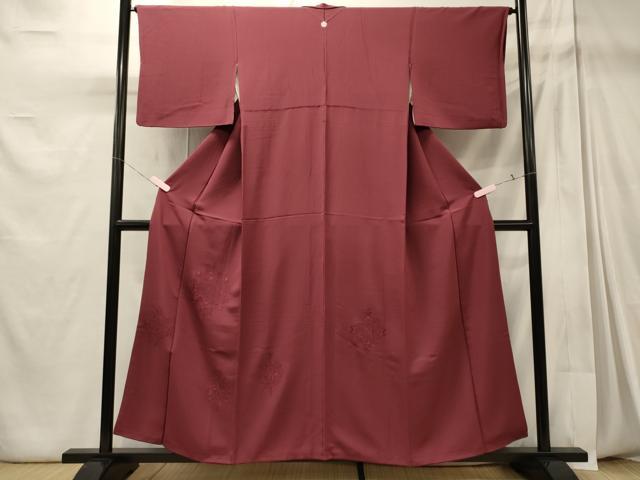 平和屋着物●上質な色無地　紋意匠　蘇芳香色　正絹　逸品　未使用　CABC8004gh 平和屋着物○上質な色無地 錆鉄御納戸色 正絹 逸品 AABC3217ck : 平和