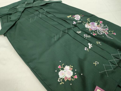 平和屋着物●女性 行灯袴 総刺繍 草花文 虫襖色 金銀糸 卒業式 洗える着物 未使用 DAAU0985tw 平和屋着物●女性 行灯袴 総刺繍 草花文 虫襖色 金銀糸 卒業式 洗える着物 未使用 DAAU0985tw
