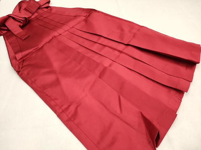 ■■■　サイズ　■■■ 紐下　約　70cm ■■■　商品詳細　■■■ 【交織】 状態は特に目立ったシミ汚れなどもなく大変良い状態です。 お安く出品致しますので、是非この機会にいかがでしょうか？ ■■■　注意事項　■■■ ■モニター発色の具合により色合いが異なる場合がございます。 ■寸法は多少の誤差が生じる場合がございますのでご了承ください。 ■縫込みの長さが左右非対称の場合は短い部分を記載しております。 左右非対称であってもご返品・お値引き等の保証は出来かねますので、ご了承の上ご購入をお願い致します。 ■シミ等のチェックには注意を払っておりますが、見落としがある場合もございますし、個人の見解も様々ですので神経質な方のご購入はお控えください。 ■箪笥に入っておりました着物や帯なので畳みシワや匂いがあるものもございます。 ■お休みは基本的に土日祝となりますが、その他臨時でお休みする場合がございますのでご了承ください。 ■商品の発送は平日のみの発送となります。 ■夜間と土曜、日曜日はお問い合わせの回答が遅れる場合がございます。 ■当店では、お直し、紋入れ、お手入れ等は承っておりません。 ■生地の状態（ヤケ、経年劣化等）によってはサイズ直しが出来ない場合がございます。 その点もどうかご了承のうえ、ご購入をお願いいたします。 ■弊社で取り扱う商品は一点ものにつき、時期や在庫状況に応じて金額が変更となる場合がございます。 ■検針は行っておりません。予めご了承いただきますようお願いいたします。 ■【洗える着物】と記載のある商品におきましては、商品お届け後に洗濯を行ってしまってからのご返品にはご対応しかねます。 念の為、専門店でのお手入れをお願いいたします。 ■写真に写っている物が全てになります。それ以外の付属品はございませんのでご了承ください。 ■状態に関する写真につきましては、掲載可能な写真枚数に限りがあるため、各箇所につき1枚参考画像を掲載しております。 ■着物のサイズ目安は下記を参考ください↓ ＜女性着物＞　お端折り次第で＋5cm　−1cmが着用可能サイズ 　例）身丈170cmの場合、身長160cm〜175cm ＜男性着物＞　身丈＋約25cm〜27cm程が適応身長 　例）身丈155cmの場合、身長180〜182cm