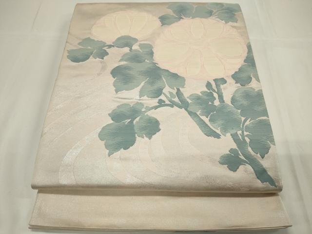 ■■■　サイズ　■■■ 長さ 430cm 幅 30.5cm程 ■■■　商品詳細　■■■ 【正絹・芯なし】 詳細に関しましては、画像をご確認ください。 大変上質な逸品になります。 お安く出品致しますので、是非この機会にいかがでしょうか？ ■■■　注意事項　■■■ ■モニター発色の具合により色合いが異なる場合がございます。 ■寸法は多少の誤差が生じる場合がございますのでご了承ください。 ■縫込みの長さが左右非対称の場合は短い部分を記載しております。 左右非対称であってもご返品・お値引き等の保証は出来かねますので、ご了承の上ご購入をお願い致します。 ■シミ等のチェックには注意を払っておりますが、見落としがある場合もございますし、個人の見解も様々ですので神経質な方のご購入はお控えください。 ■箪笥に入っておりました着物や帯なので畳みシワや匂いがあるものもございます。 ■お休みは基本的に土日祝となりますが、その他臨時でお休みする場合がございますのでご了承ください。 ■商品の発送は平日のみの発送となります。 ■夜間と土曜、日曜日はお問い合わせの回答が遅れる場合がございます。 ■当店では、お直し、紋入れ、お手入れ等は承っておりません。 ■生地の状態（ヤケ、経年劣化等）によってはサイズ直しが出来ない場合がございます。 その点もどうかご了承のうえ、ご購入をお願いいたします。 ■弊社で取り扱う商品は一点ものにつき、時期や在庫状況に応じて金額が変更となる場合がございます。 ■検針は行っておりません。予めご了承いただきますようお願いいたします。 ■【洗える着物】と記載のある商品におきましては、商品お届け後に洗濯を行ってしまってからのご返品にはご対応しかねます。 念の為、専門店でのお手入れをお願いいたします。 ■着物のサイズ目安は下記を参考ください↓ ＜女性着物＞　お端折り次第で＋5cm　−1cmが着用可能サイズ 　例）身丈170cmの場合、身長160cm〜175cm ＜男性着物＞　身丈＋約25cm〜27cm程が適応身長 　例）身丈155cmの場合、身長180〜182cm