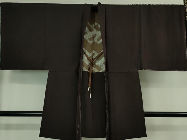 平和屋着物■希少 男性 紬屋吉平 紋付長羽織 紬 黒紅色地 たとう紙・残布付き 逸品 未使用 DZAA9574kh5