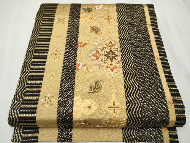 平和屋着物●ひなや工房　くむ・あむ・おる　伊豆蔵明彦　太鼓柄袋帯　総刺繍　花唐草文　金糸　正絹　逸品　CAAU9588hy