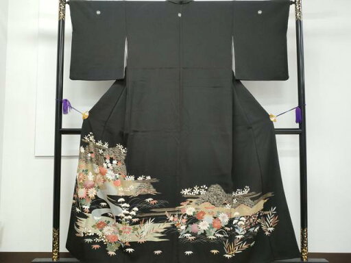 平和屋着物■豪華黒留袖 駒刺繍 流水枝花文 金彩 正絹 逸品 CAAU8142fb 平和屋着物■豪華黒留袖 駒刺繍 流水枝花文 金彩 正絹 逸品 CAAU8142fb