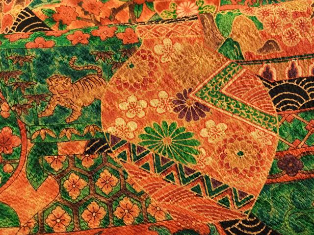 平和屋着物■上質な小紋 虎 陶器花文 鬼しぼ縮緬 正絹 逸品 BAAR5071ui