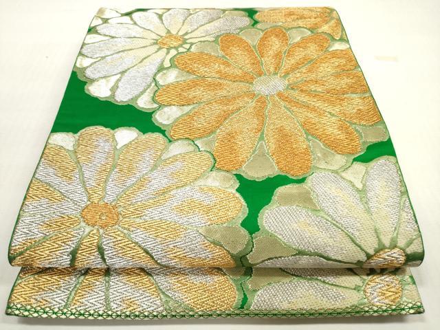 ■■■　サイズ　■■■ 長さ 420cm 幅 30.5cm程 ■■■　商品詳細　■■■ 【正絹・芯なし】 詳細に関しましては、画像をご確認ください。 大変上質な逸品になります。 お安く出品致しますので、是非この機会にいかがでしょうか？ ■■■　注意事項　■■■ ■モニター発色の具合により色合いが異なる場合がございます。 ■寸法は多少の誤差が生じる場合がございますのでご了承ください。 ■縫込みの長さが左右非対称の場合は短い部分を記載しております。 左右非対称であってもご返品・お値引き等の保証は出来かねますので、ご了承の上ご購入をお願い致します。 ■シミ等のチェックには注意を払っておりますが、見落としがある場合もございますし、個人の見解も様々ですので神経質な方のご購入はお控えください。 ■箪笥に入っておりました着物や帯なので畳みシワや匂いがあるものもございます。 ■お休みは基本的に土日祝となりますが、その他臨時でお休みする場合がございますのでご了承ください。 ■商品の発送は平日のみの発送となります。 ■夜間と土曜、日曜日はお問い合わせの回答が遅れる場合がございます。 ■当店では、お直し、紋入れ、お手入れ等は承っておりません。 ■生地の状態（ヤケ、経年劣化等）によってはサイズ直しが出来ない場合がございます。 その点もどうかご了承のうえ、ご購入をお願いいたします。 ■弊社で取り扱う商品は一点ものにつき、時期や在庫状況に応じて金額が変更となる場合がございます。 ■検針は行っておりません。予めご了承いただきますようお願いいたします。 ■【洗える着物】と記載のある商品におきましては、商品お届け後に洗濯を行ってしまってからのご返品にはご対応しかねます。 念の為、専門店でのお手入れをお願いいたします。 ■写真に写っている物が全てになります。それ以外の付属品はございませんのでご了承ください。 ■着物のサイズ目安は下記を参考ください↓ ＜女性着物＞　お端折り次第で＋5cm　－1cmが着用可能サイズ 　例）身丈170cmの場合、身長160cm～175cm ＜男性着物＞　身丈＋約25cm～27cm程が適応身長 　例）身丈155cmの場合、身長180～182cm